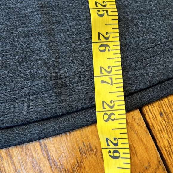 Greg Norman Play Dry pullover.  Men’s size medium.  Zip front. - Picture 7 of 10